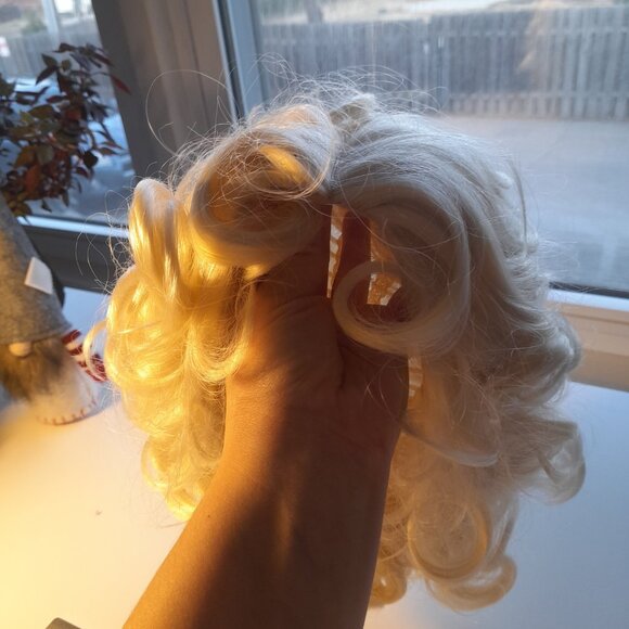 Short Blonde Curly Wig for Women - 80s Flip Style, Platinum Blonde, Synthetic - Picture 8 of 11